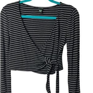 Wild Fable Striped Long Sleeve Cropped Wrap Top Black and White Size Small